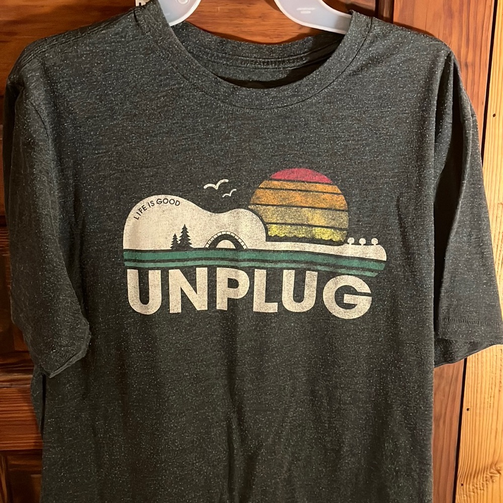 Large Life is Good tee shirt! Great Condition